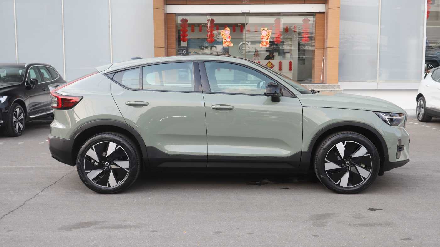 Volvo  Recharge Pure Electric - single motor