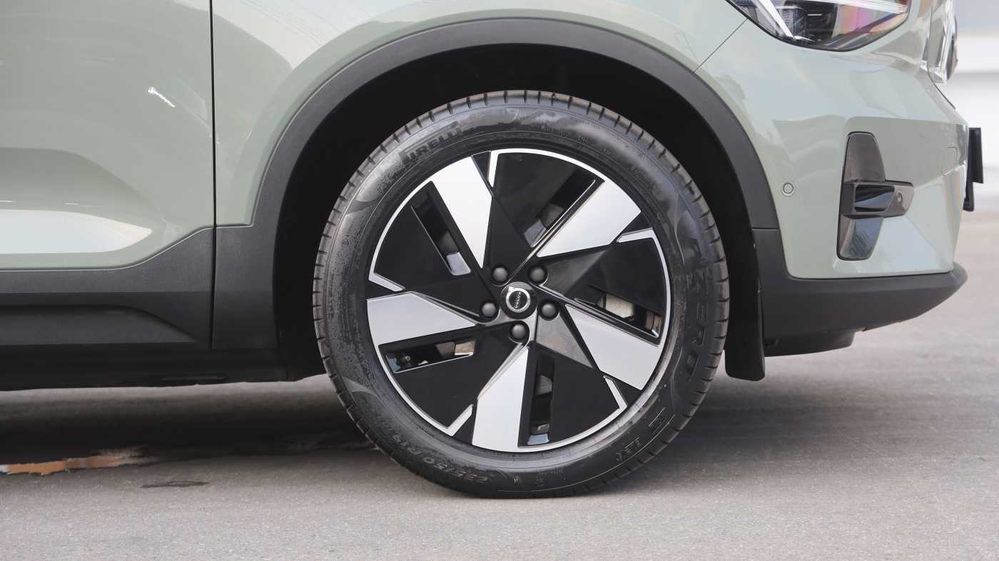 Volvo  Recharge Pure Electric - single motor