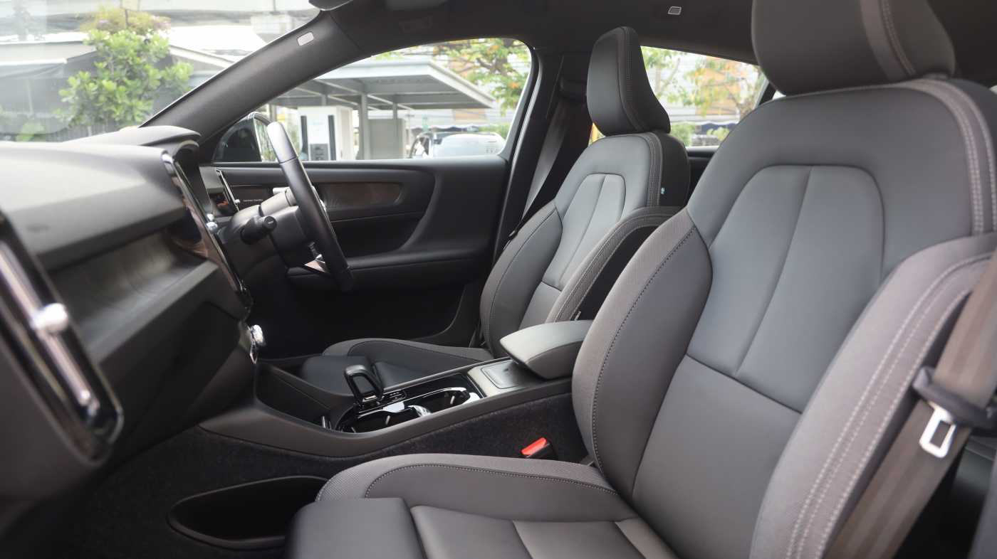 Volvo  Recharge Pure Electric - single motor