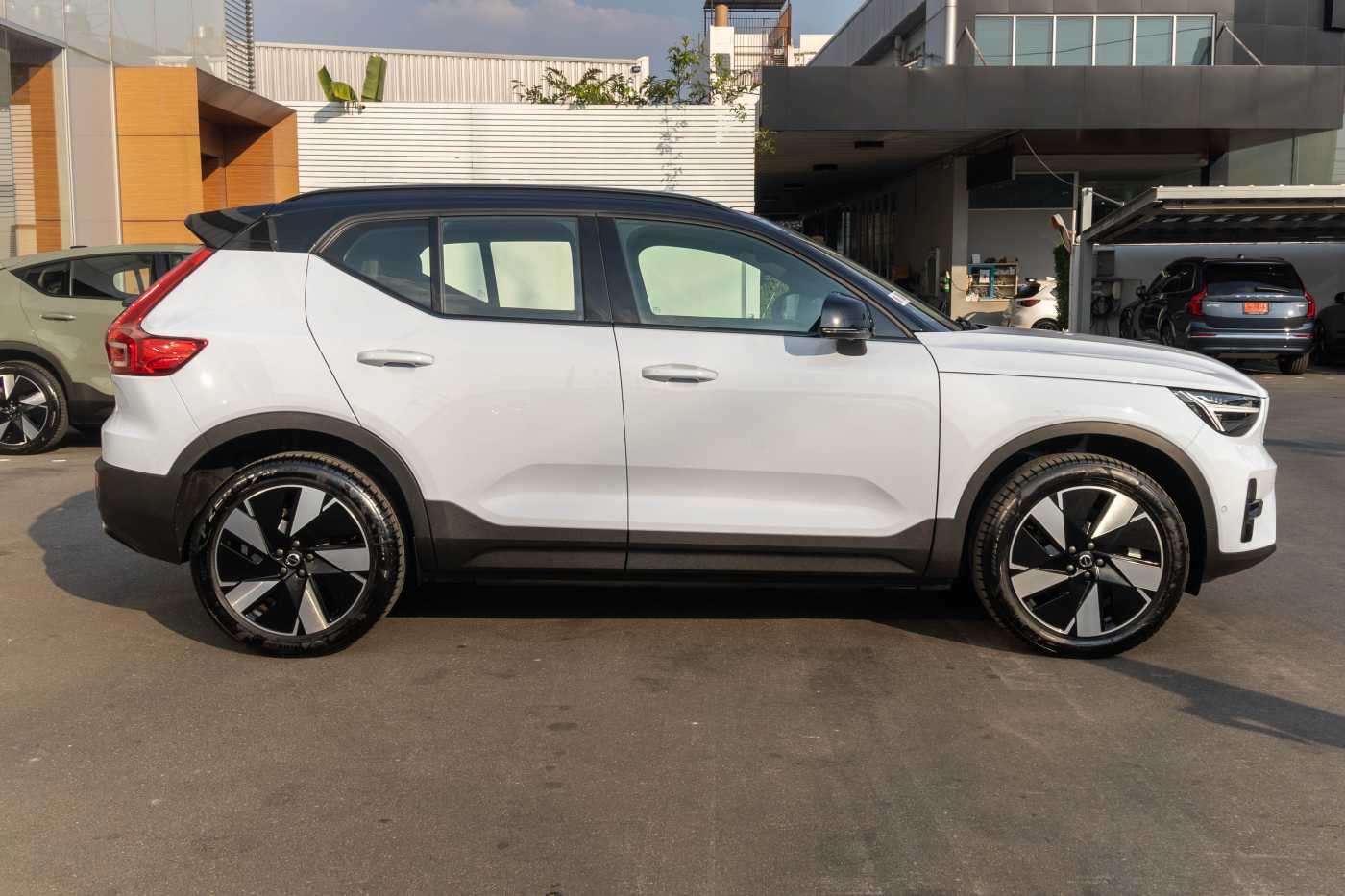 Volvo Ultra - Single Motor