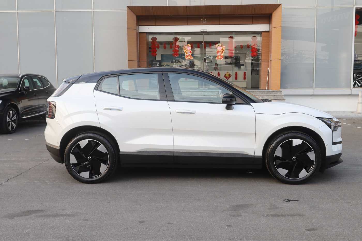 Volvo  Ultra - Twin Motor Performance