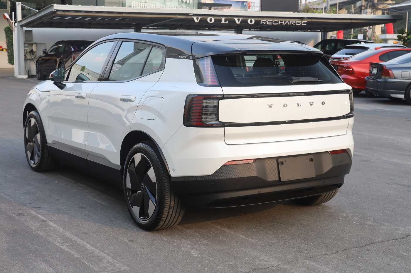 Volvo  Ultra - Twin Motor Performance