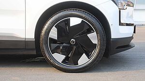 Volvo  Ultra - Twin Motor Performance