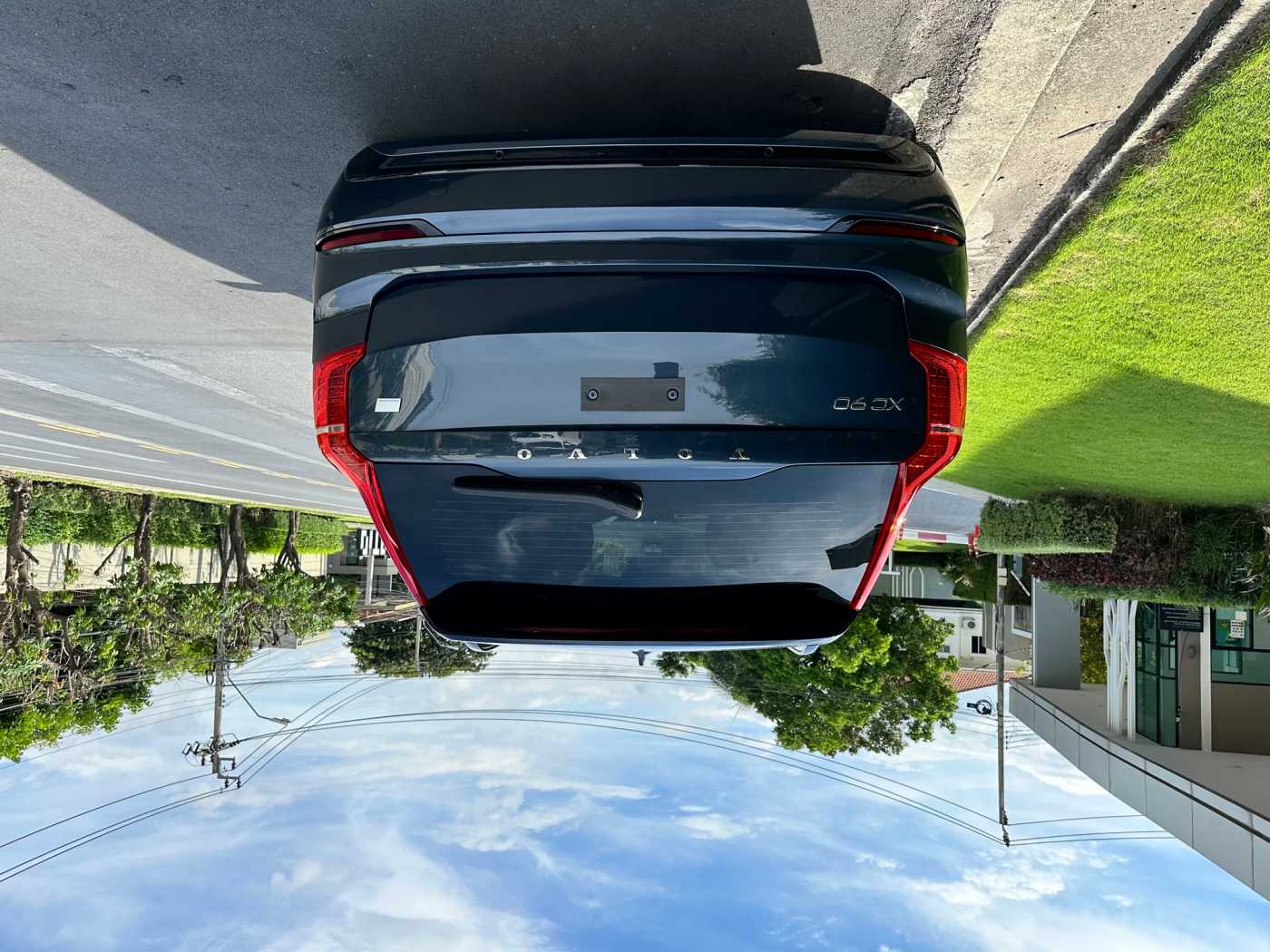 Volvo  Recharge R-Design, T8 AWD plug-in hybrid, 7 เบาะที่นั่ง