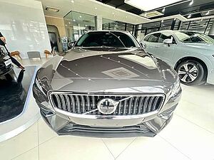 Volvo  Recharge Ultimate, T8 AWD ปลั๊กอินไฮบริด, ไฟฟ้า/เบนซิน, Bright