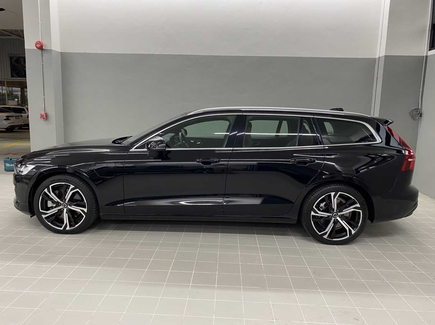 Volvo  Recharge Ultimate, T8 AWD plug-in hybrid, ไฟฟ้า/เบนซิน, Bright