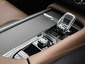 Volvo  Recharge Inscription Pro, T8 AWD plug-in hybrid, 7 เบาะที่นั่ง