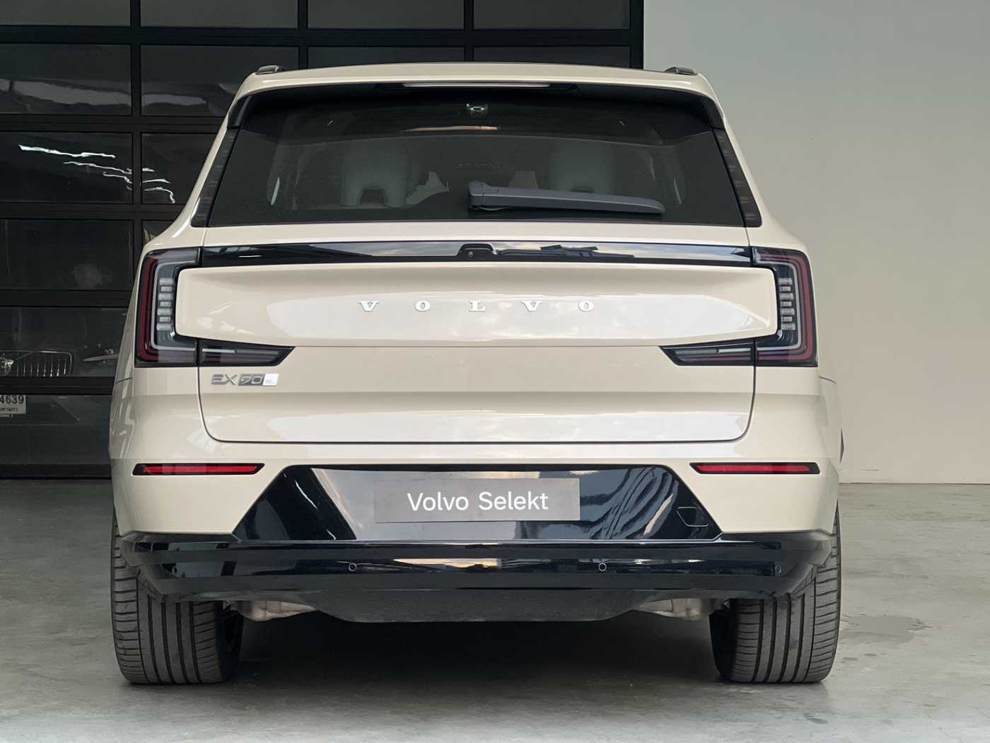 Volvo Ultra - Twin Performance 6 seats