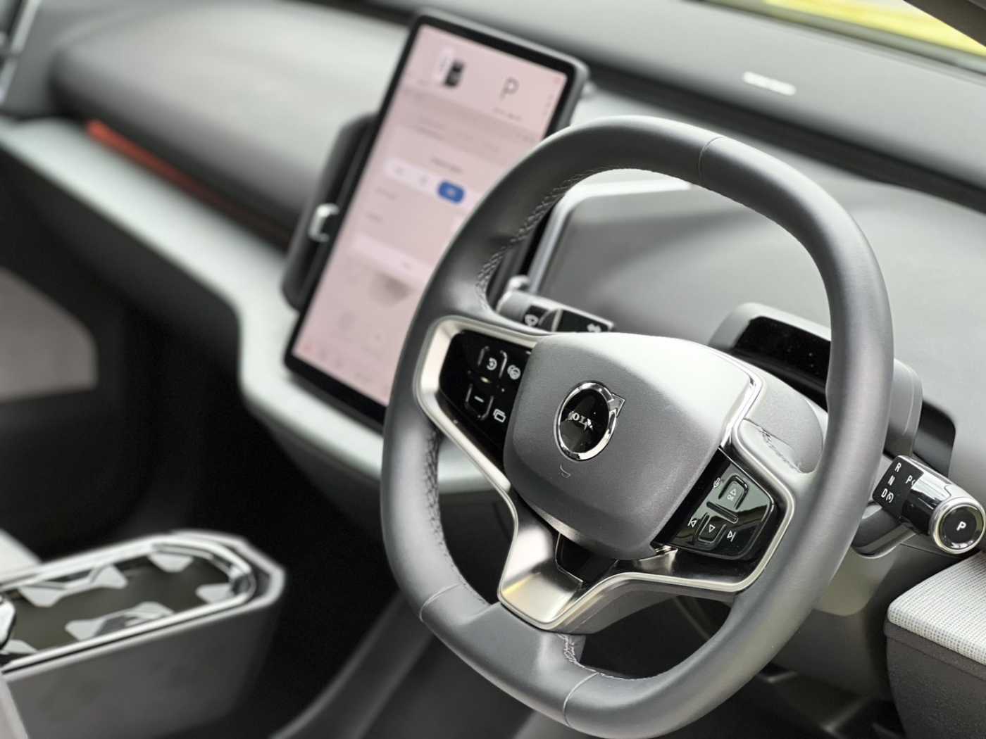 Volvo Ultra - Twin Motor Performance