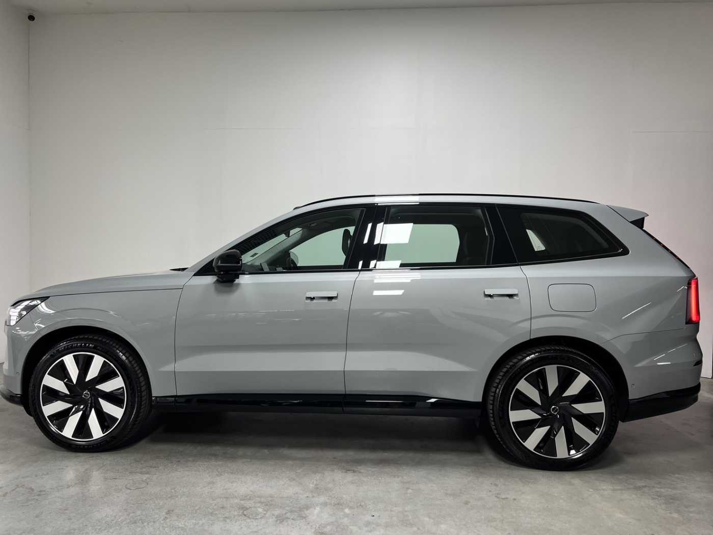 Volvo  Ultra - Twin Performance 6 seats