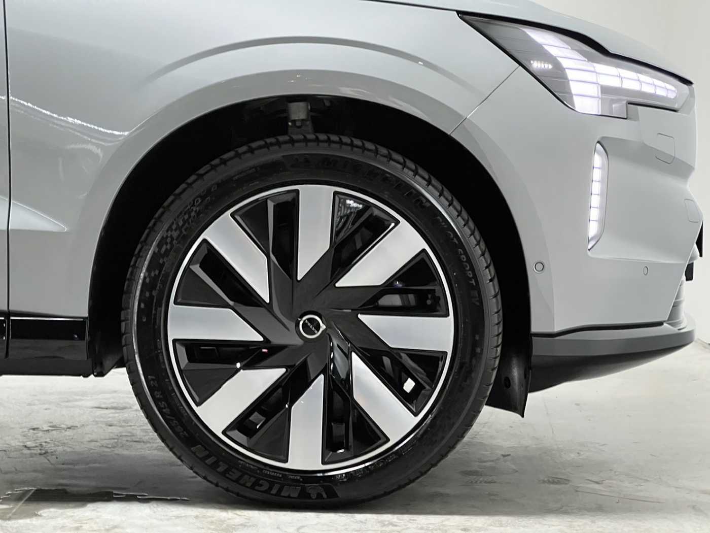 Volvo  Ultra - Twin Performance 6 seats