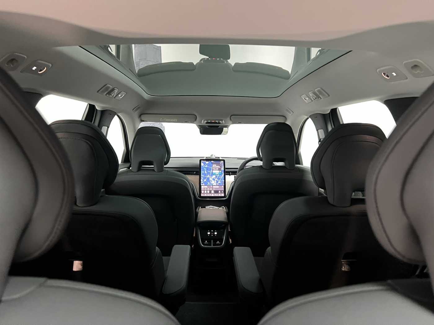 Volvo  Ultra - Twin Performance 6 seats