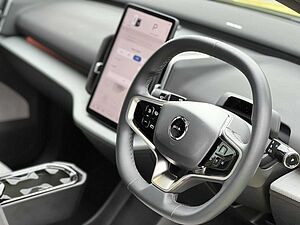 Volvo Ultra - Twin Motor Performance