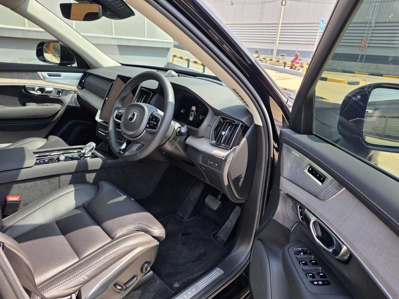 Volvo  Ultra - T8 Plug-in Hybrid Bright (MY25)