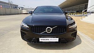 Volvo  Recharge Ultimate T8 plug in hybrid Dark (MY24) (462hp)